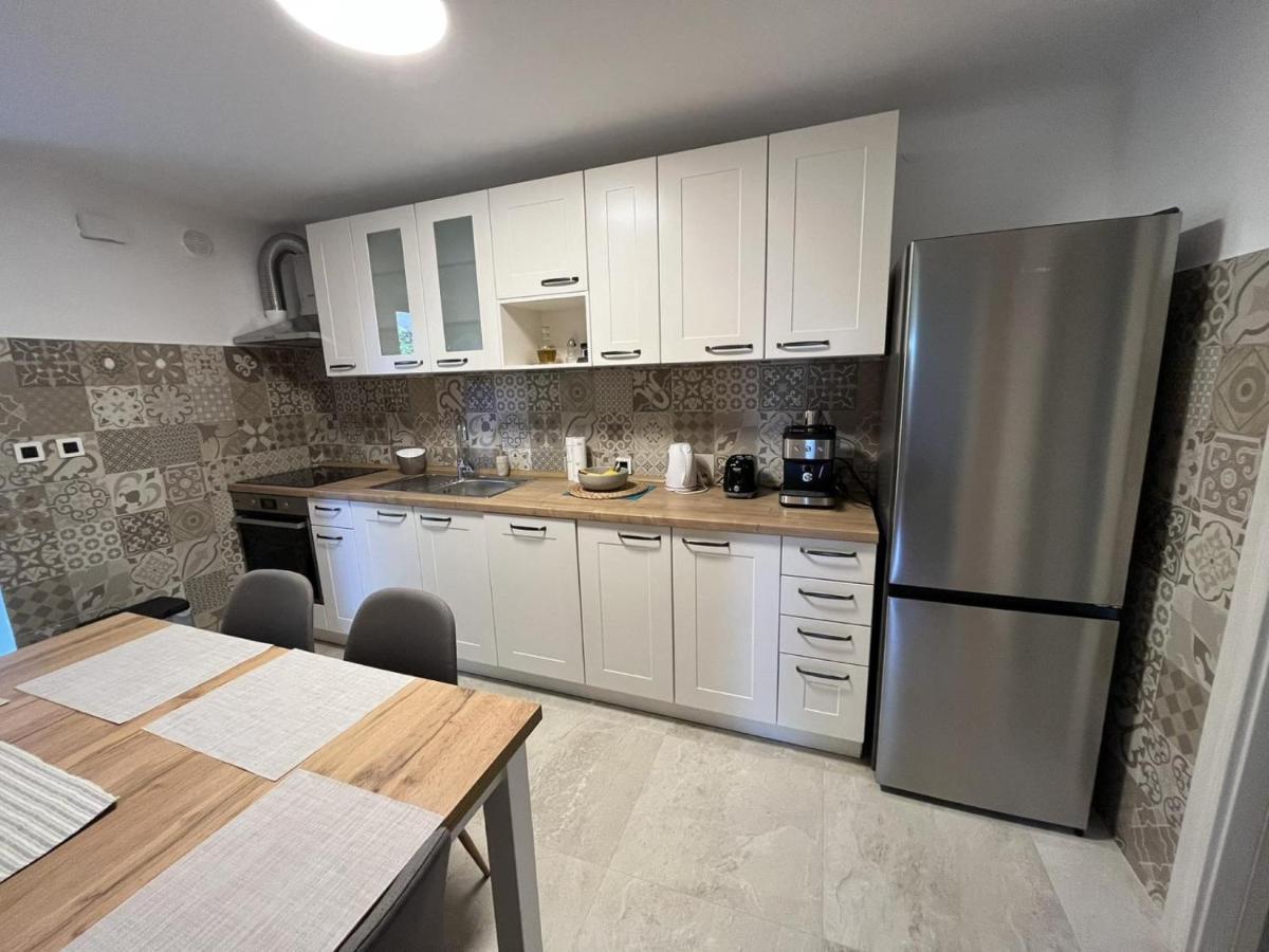 Apartment Hermes Ловран Экстерьер фото